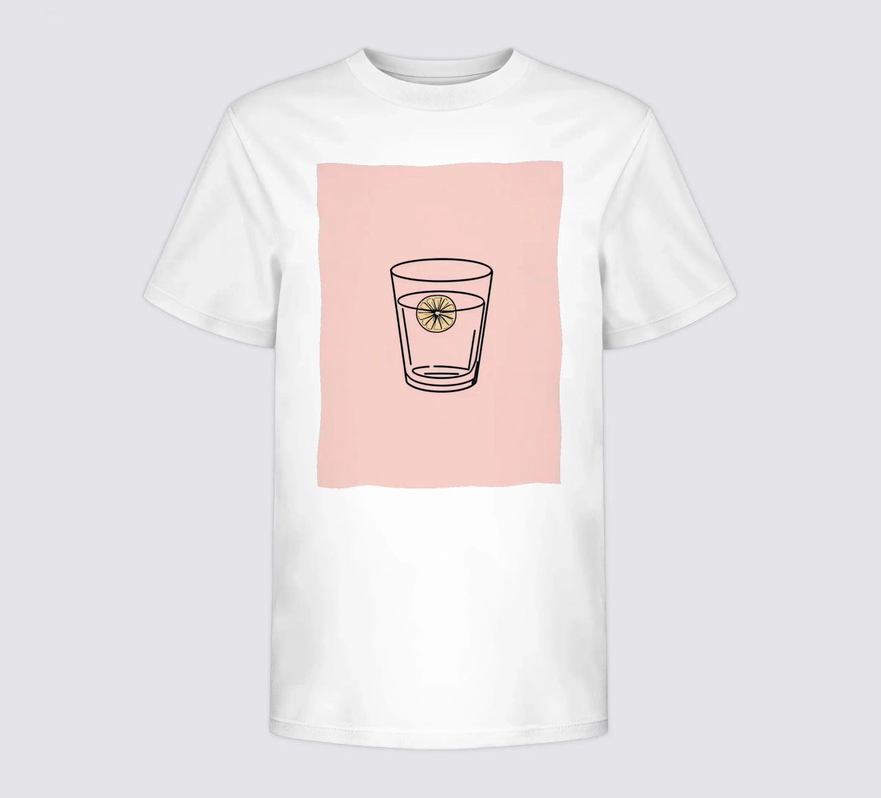 Bevanda rinfrescante in un bicchiere trasparente con una fetta di limone t-shirt bambini da DesignDoodle