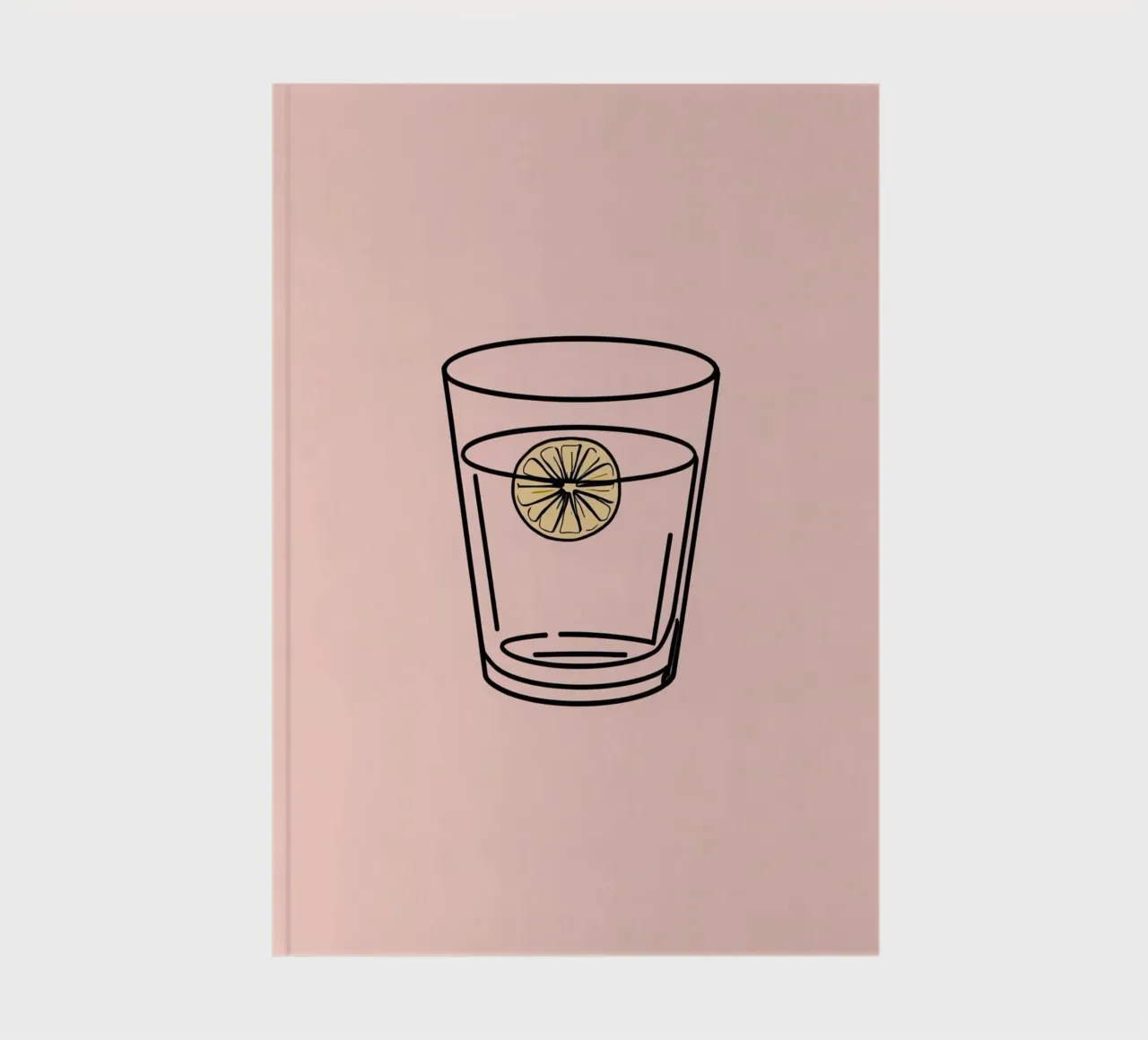 Verfrissend drankje in een helder glas met een schijfje citroen notitieboek van DesignDoodle