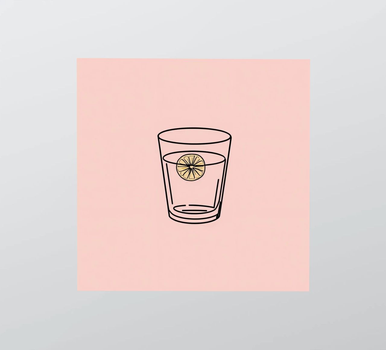 Bevanda rinfrescante in un bicchiere trasparente con una fetta di limone adesivo da DesignDoodle