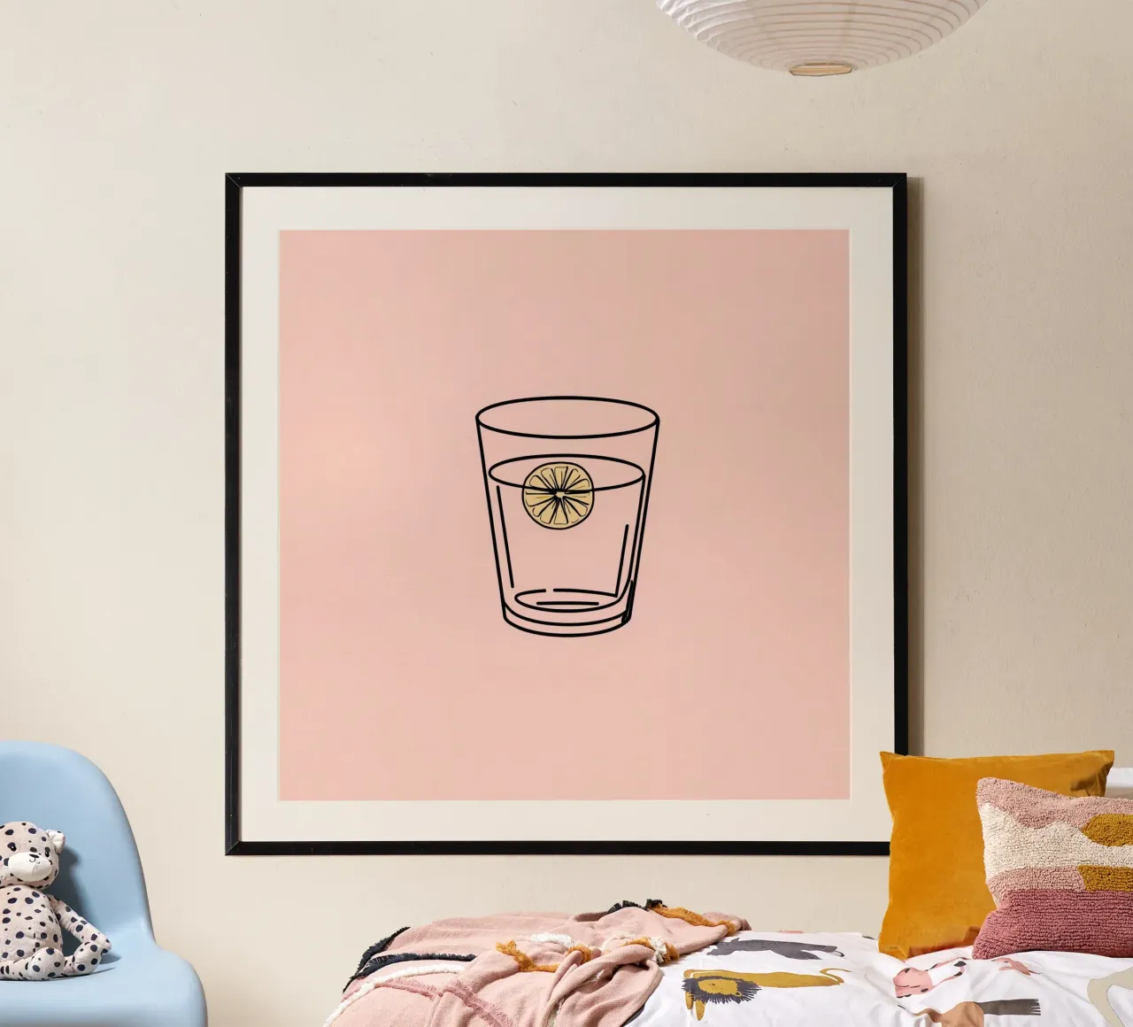 Bevanda rinfrescante in un bicchiere trasparente con una fetta di limone poster da DesignDoodle