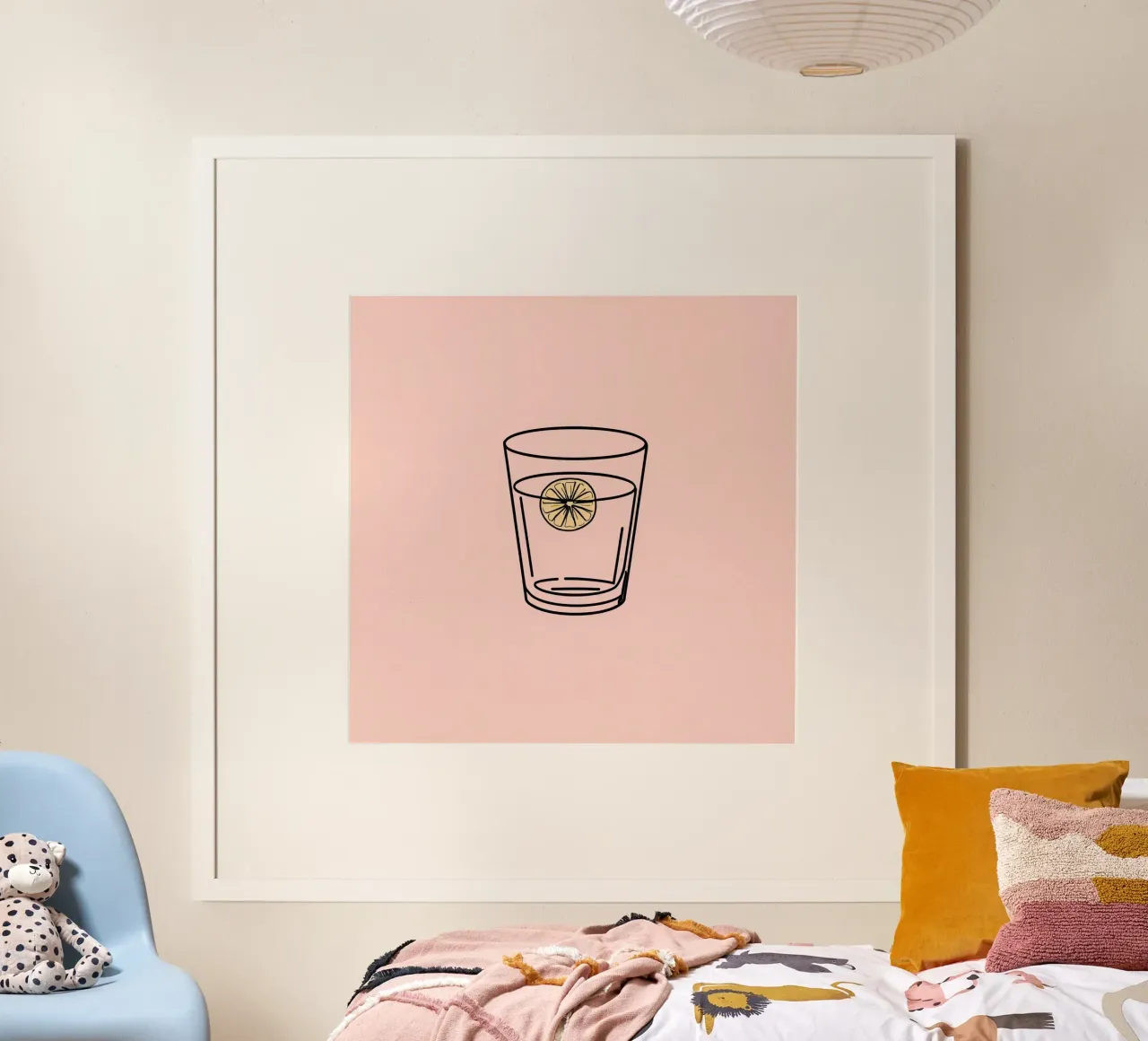 Bevanda rinfrescante in un bicchiere trasparente con una fetta di limone poster da DesignDoodle