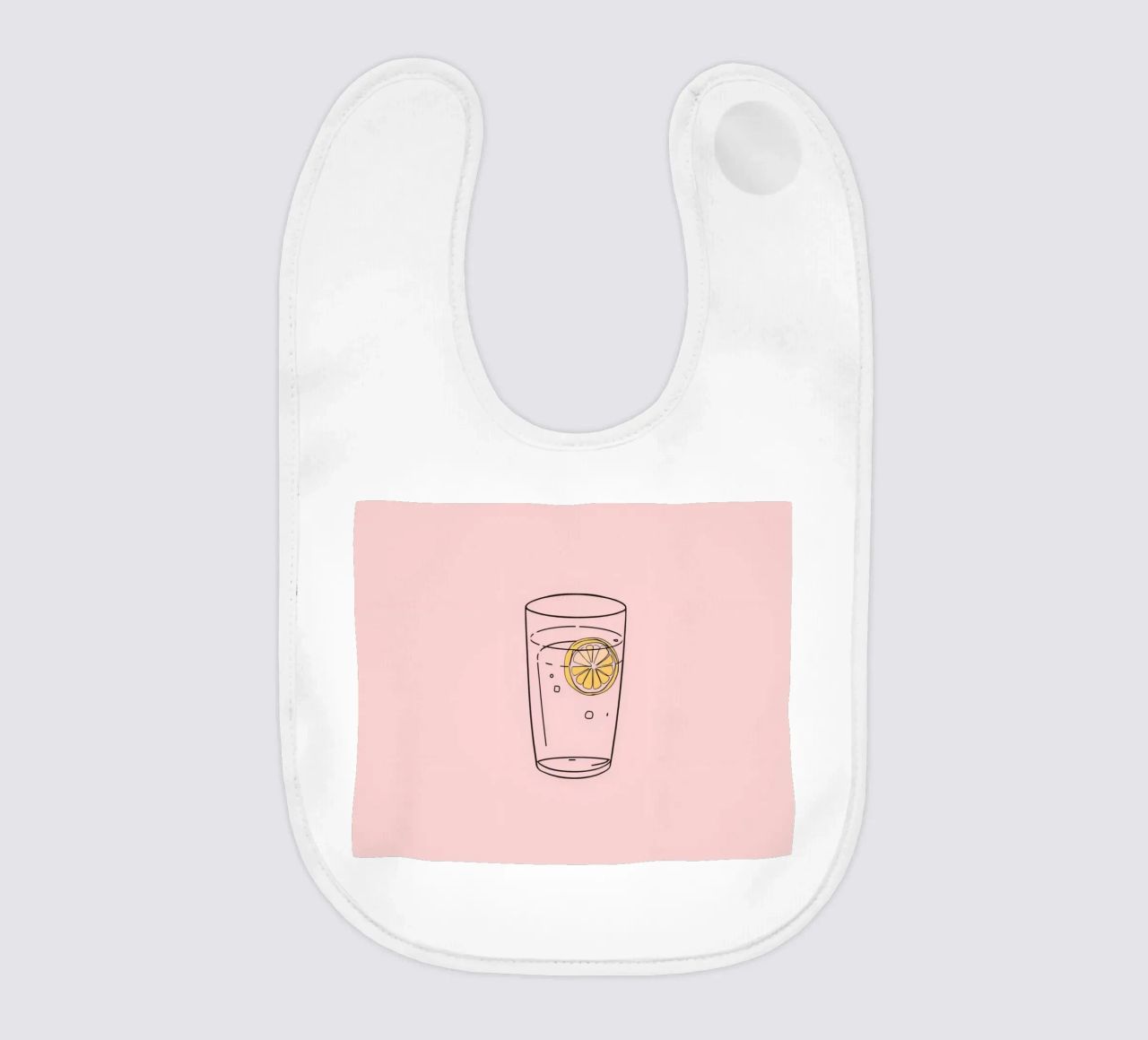 Bevanda rinfrescante servita in un bicchiere trasparente con fetta di limone bavaglino da DesignDoodle