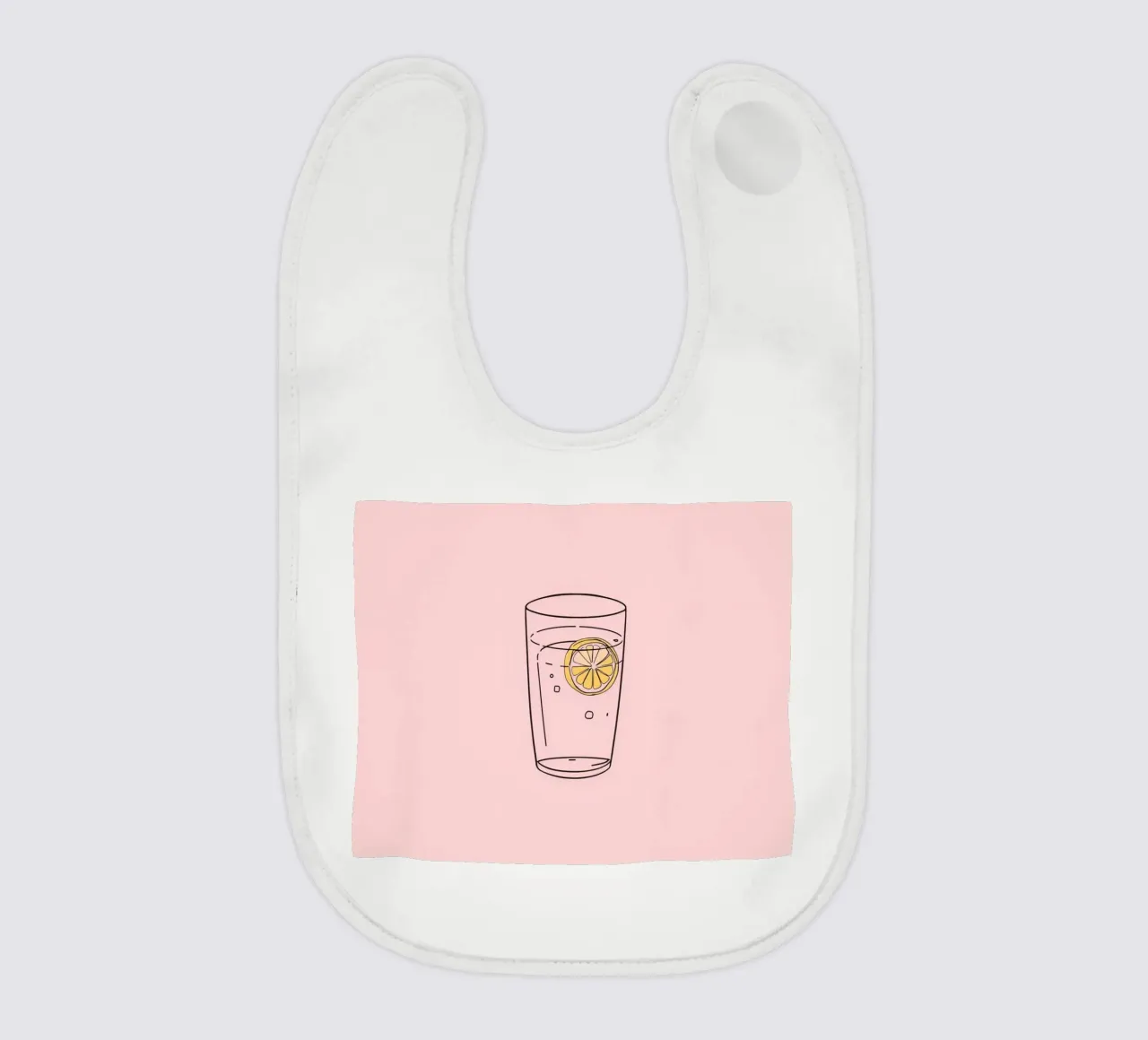 Bevanda rinfrescante servita in un bicchiere trasparente con fetta di limone bavaglino da DesignDoodle