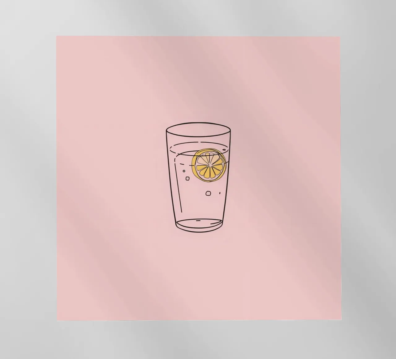 Bevanda rinfrescante servita in un bicchiere trasparente con fetta di limone pellicola backlit da DesignDoodle