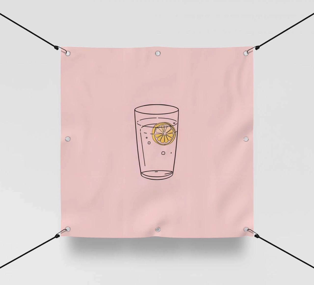 Bevanda rinfrescante servita in un bicchiere trasparente con fetta di limone telo in pvc da DesignDoodle