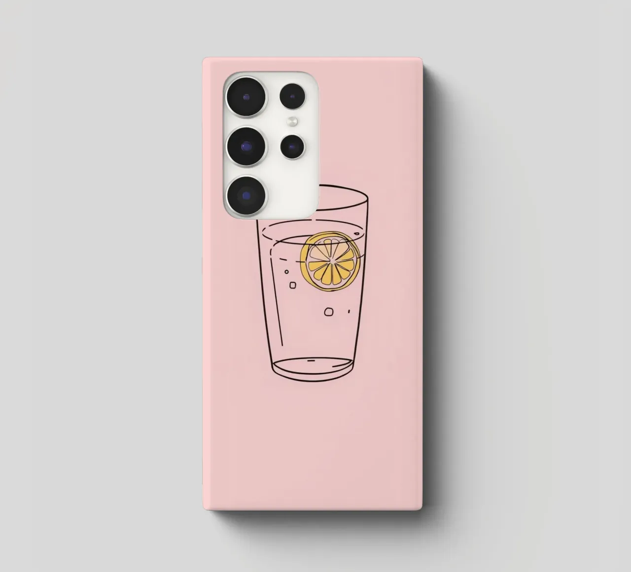 Bevanda rinfrescante servita in un bicchiere trasparente con fetta di limone cover samsung da DesignDoodle