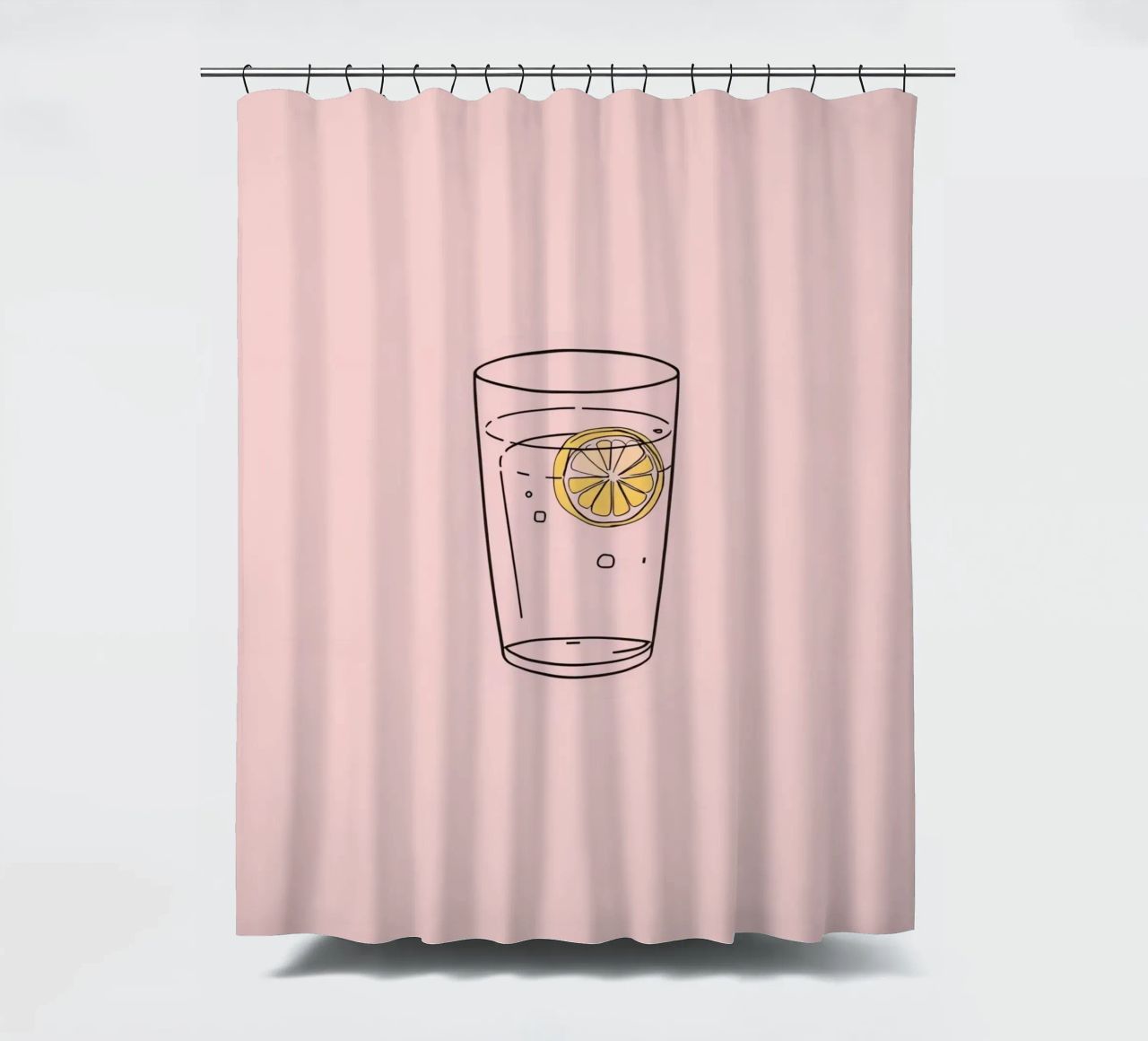 Bevanda rinfrescante servita in un bicchiere trasparente con fetta di limone tenda da doccia da DesignDoodle