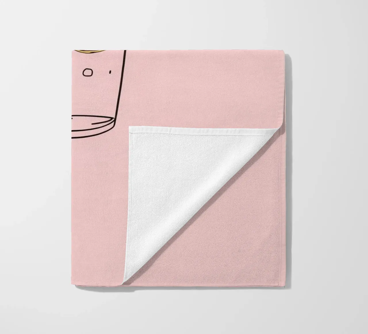 Bevanda rinfrescante servita in un bicchiere trasparente con fetta di limone telo mare da DesignDoodle