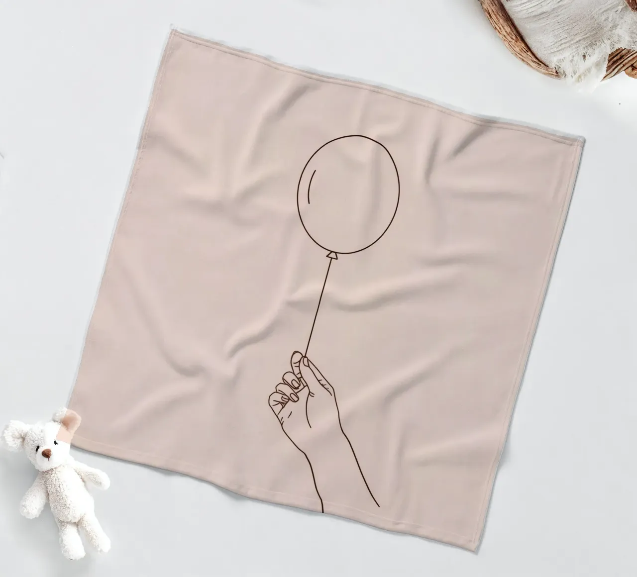 Mano che tiene un palloncino singolo rosa pastello simboleggia la gioia coperta in pile da DesignDoodle