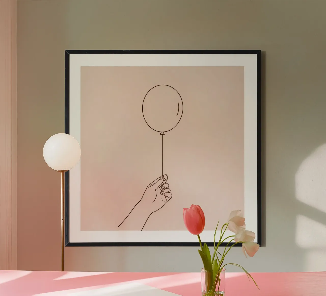 Mano che tiene un palloncino singolo rosa pastello simboleggia la gioia carta hahnemühle da DesignDoodle