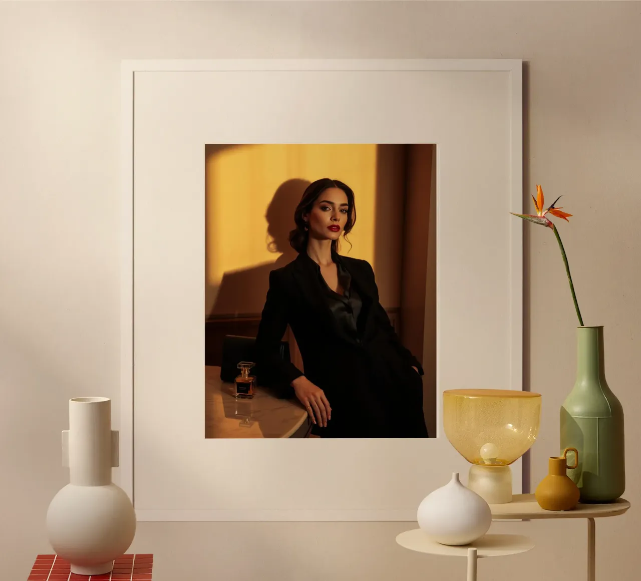 Impero di velluto poster con telaio in plastica da PhotoVibe Decor