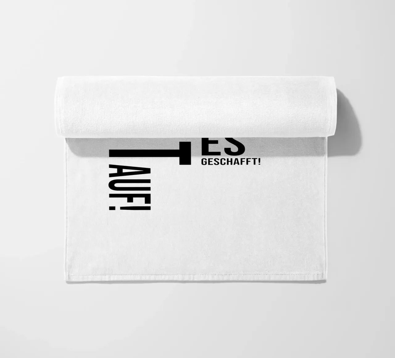 Non arrendetevi telo mare da YV TYPOGRAPHY