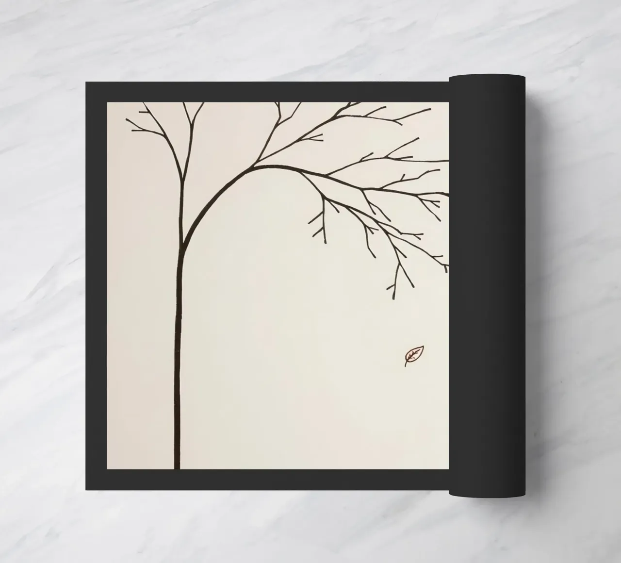Stilisierter Baumzweig mit einem einzelnen fallenden Blatt Line Art Fußmatte von DesignDoodle