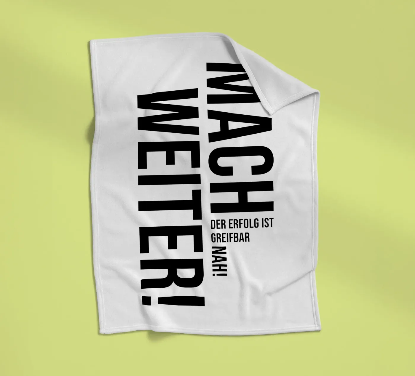 Mach Weiter Fleecedecke von YV TYPOGRAPHY