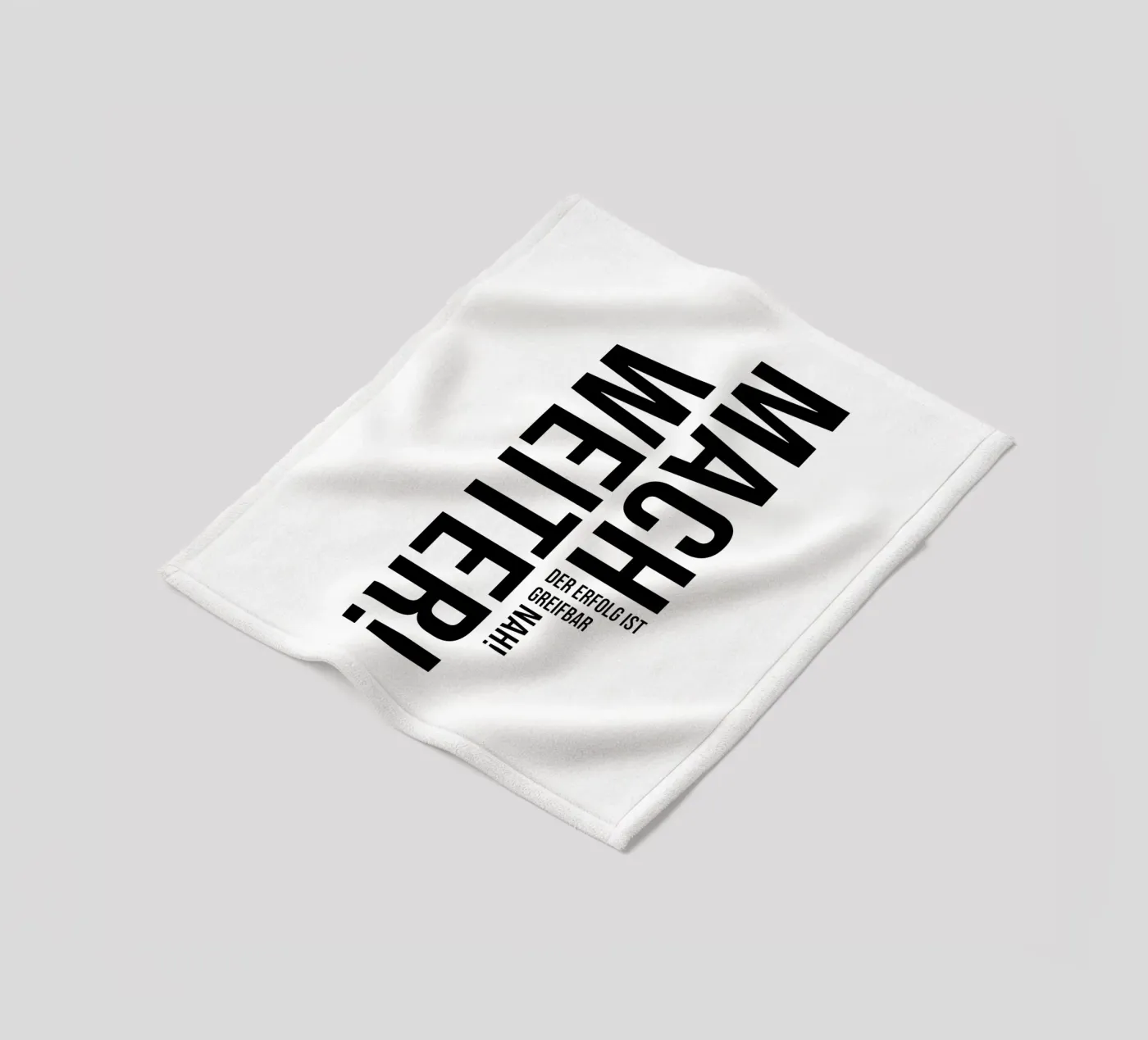 Mach Weiter Fleecedecke von YV TYPOGRAPHY