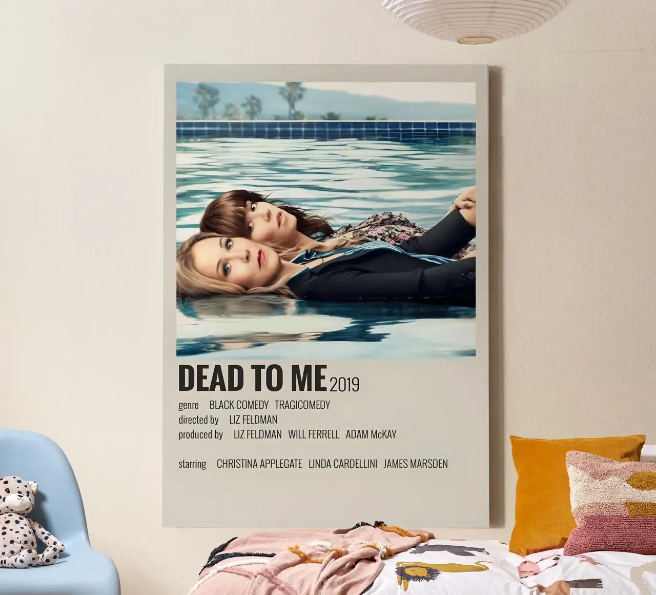 DEAD TO ME 2019 tela con Cornice a cassetta da MVFminimalist