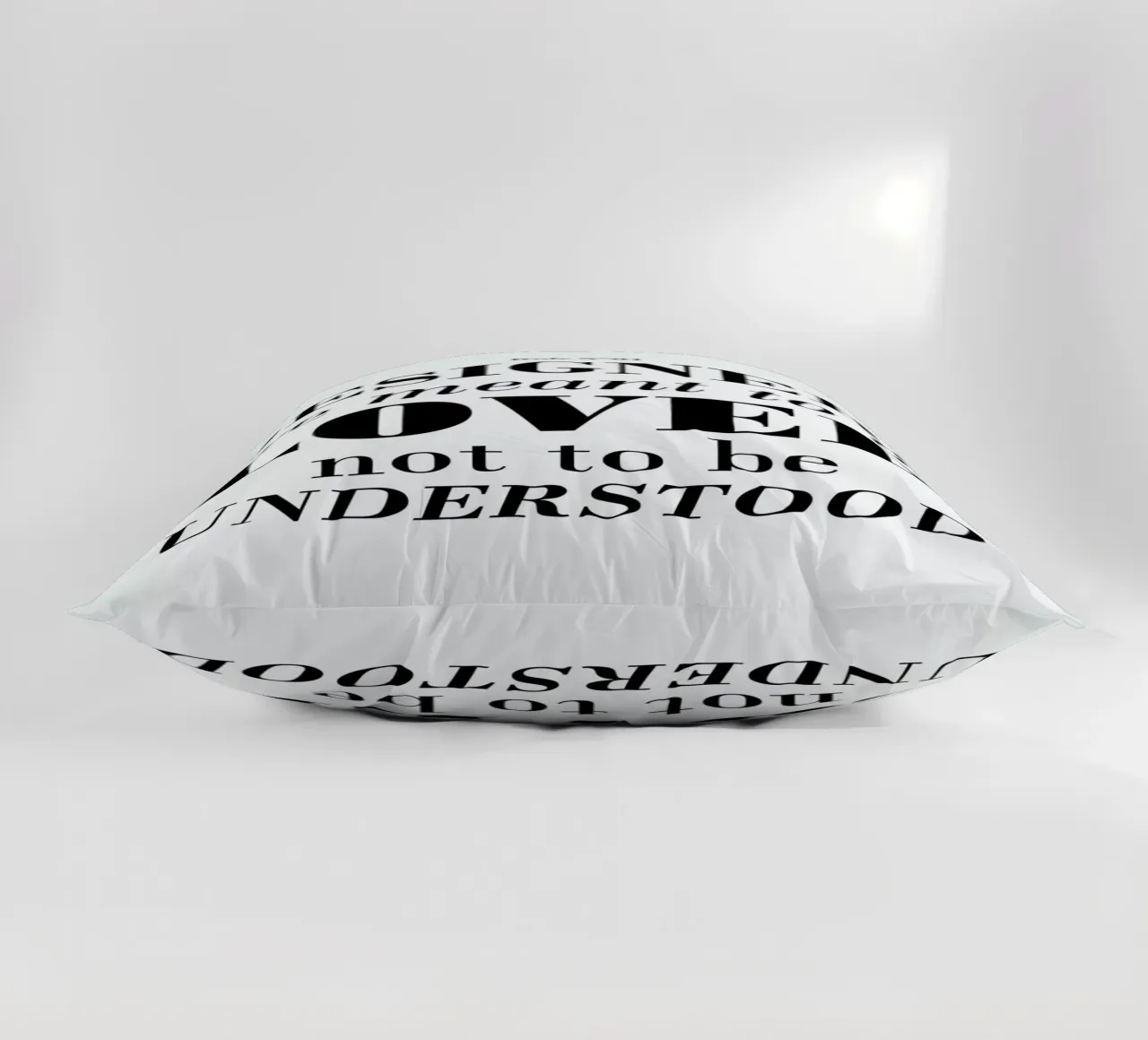 Rule 01 - Designer are meant.. cuscino da Mr Cup