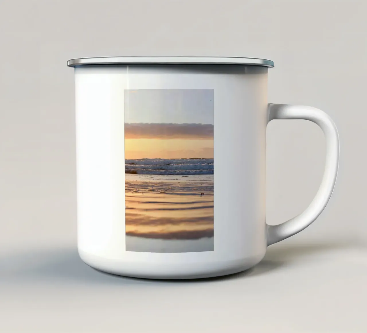 spiaggia oceano tazza in smalto da Earthly Visions