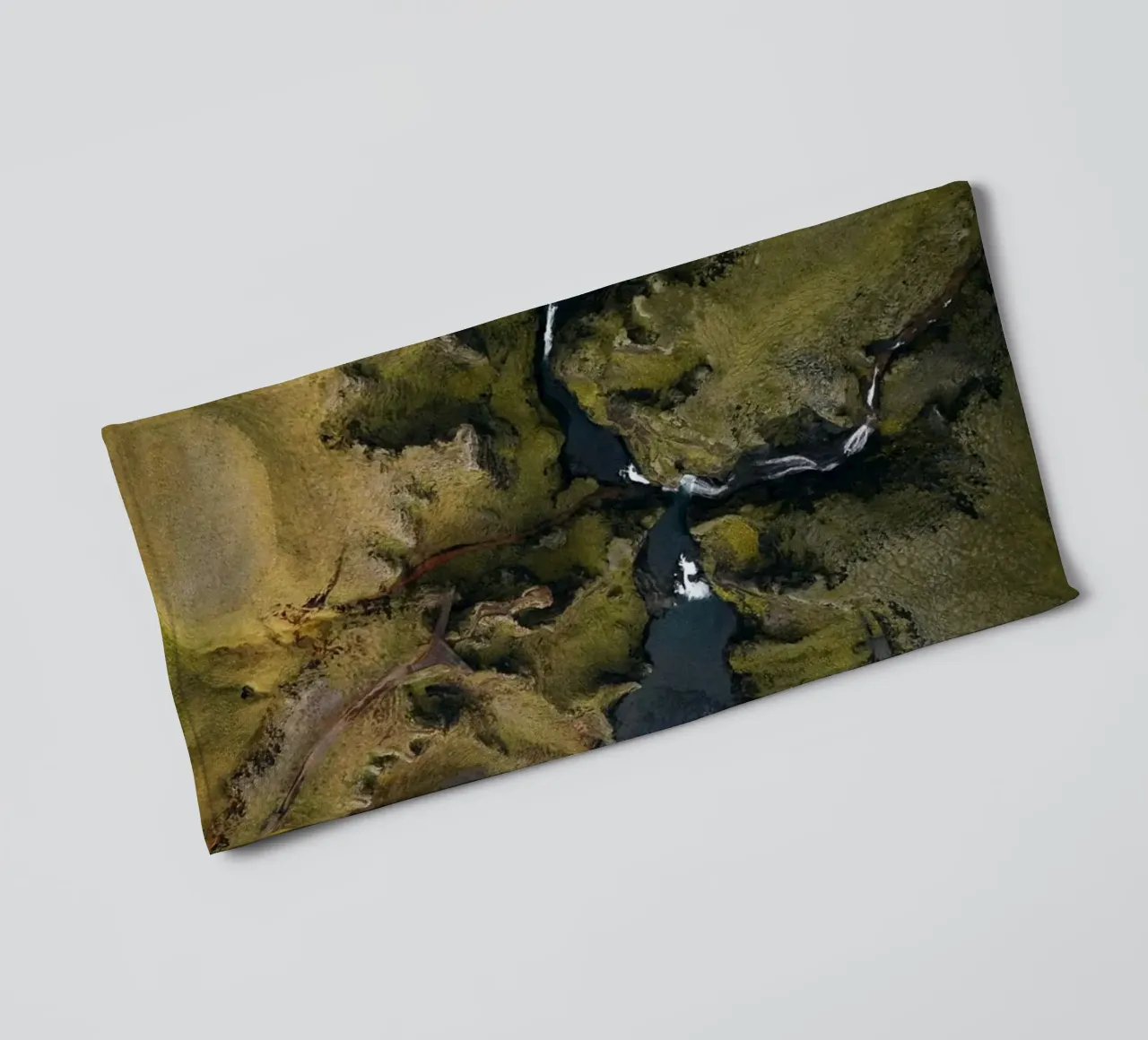 fiume canyon asciugamano da bagno da Earthly Visions