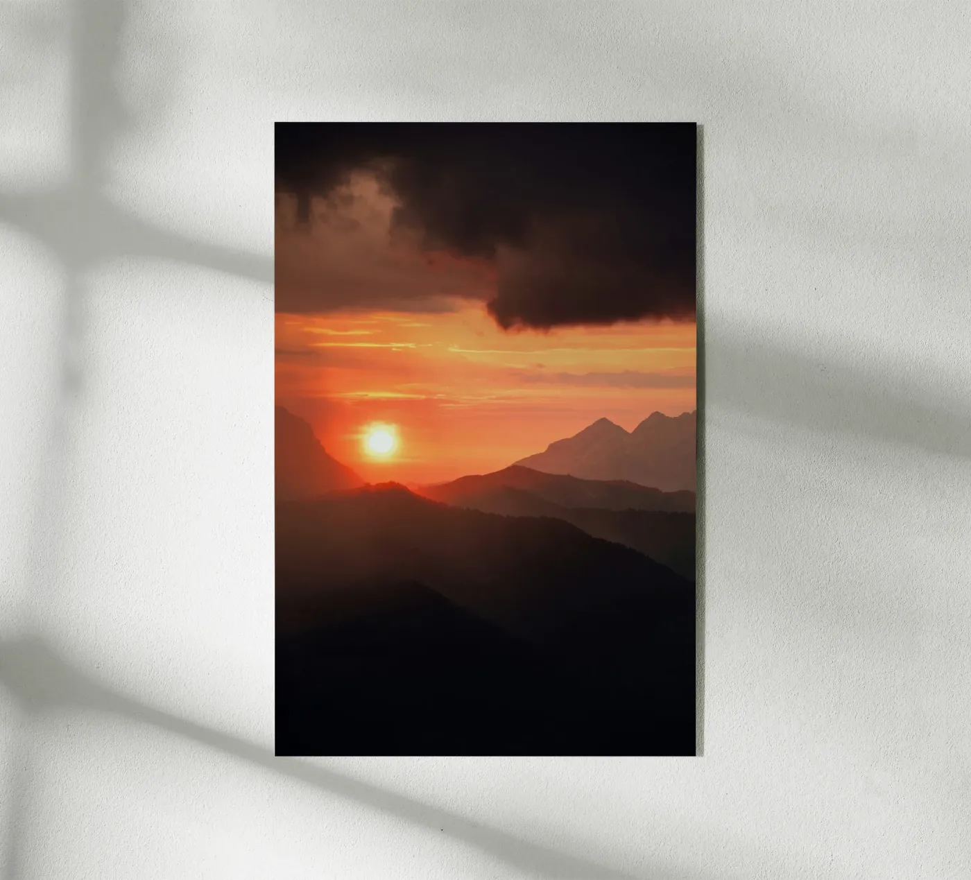 bergen met zonsondergang acryl van Earthly Visions