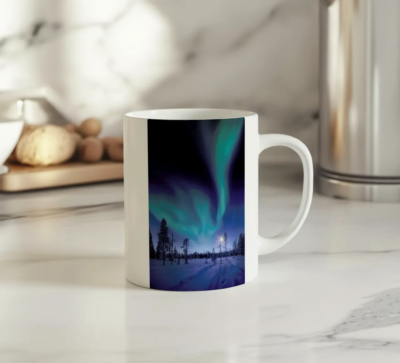 Aurora Borealis Above the Forest tazza in ceramica da EyeEm Mobile GmbH