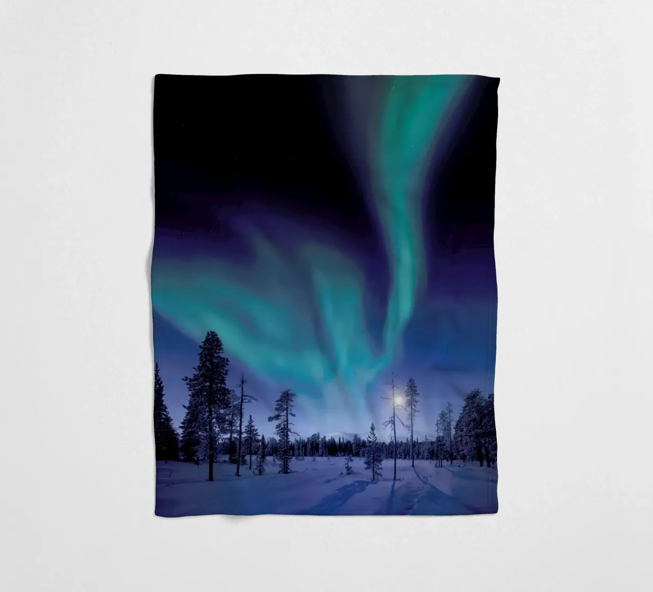 Aurora Borealis Above the Forest coperta in pile da EyeEm Mobile GmbH