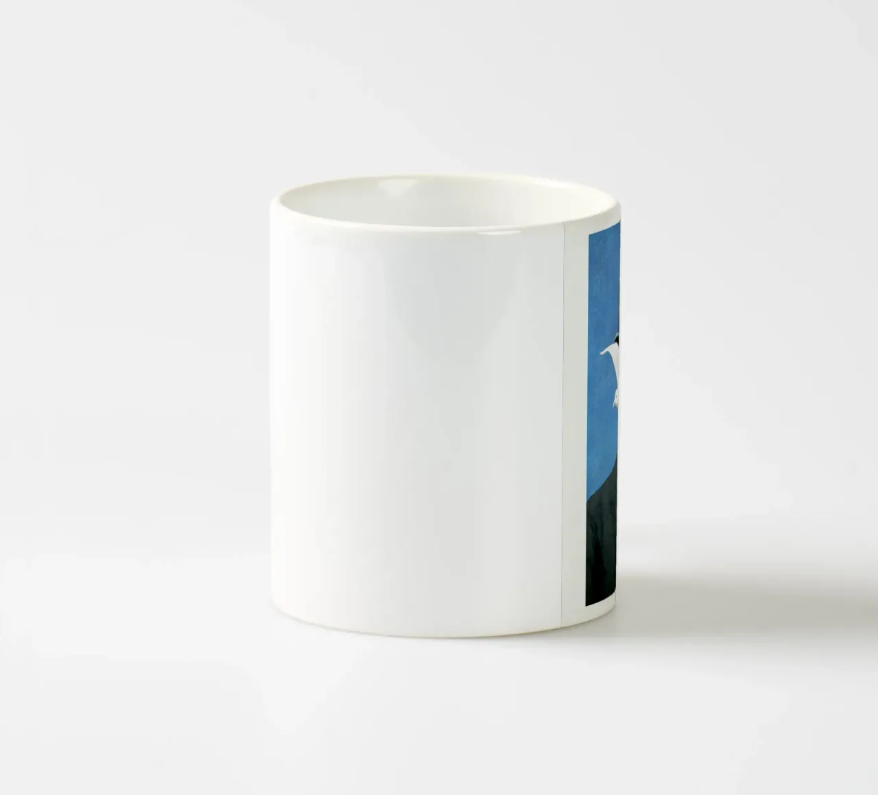 L'uomo con la bombetta di Rene Magritte tazza in ceramica da Classic Art Prints