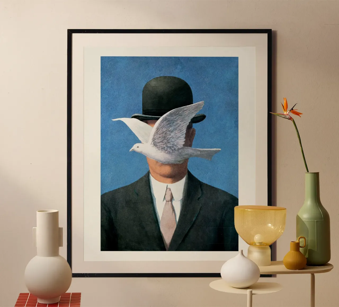 L'uomo con la bombetta di Rene Magritte carta hahnemühle da Classic Art Prints