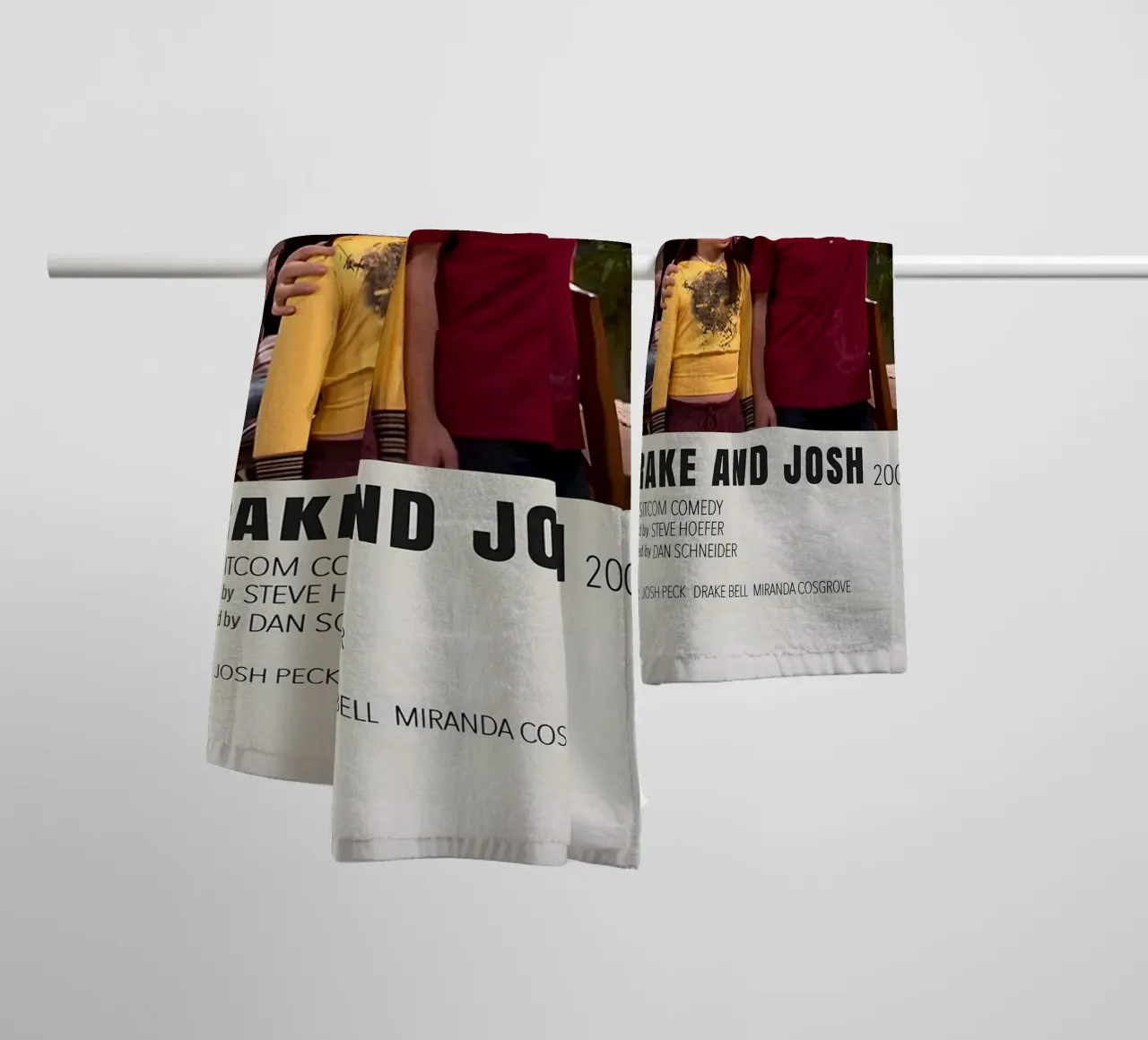 DRAKE AND JOSH 2004 asciugamano da bagno da MVFminimalist