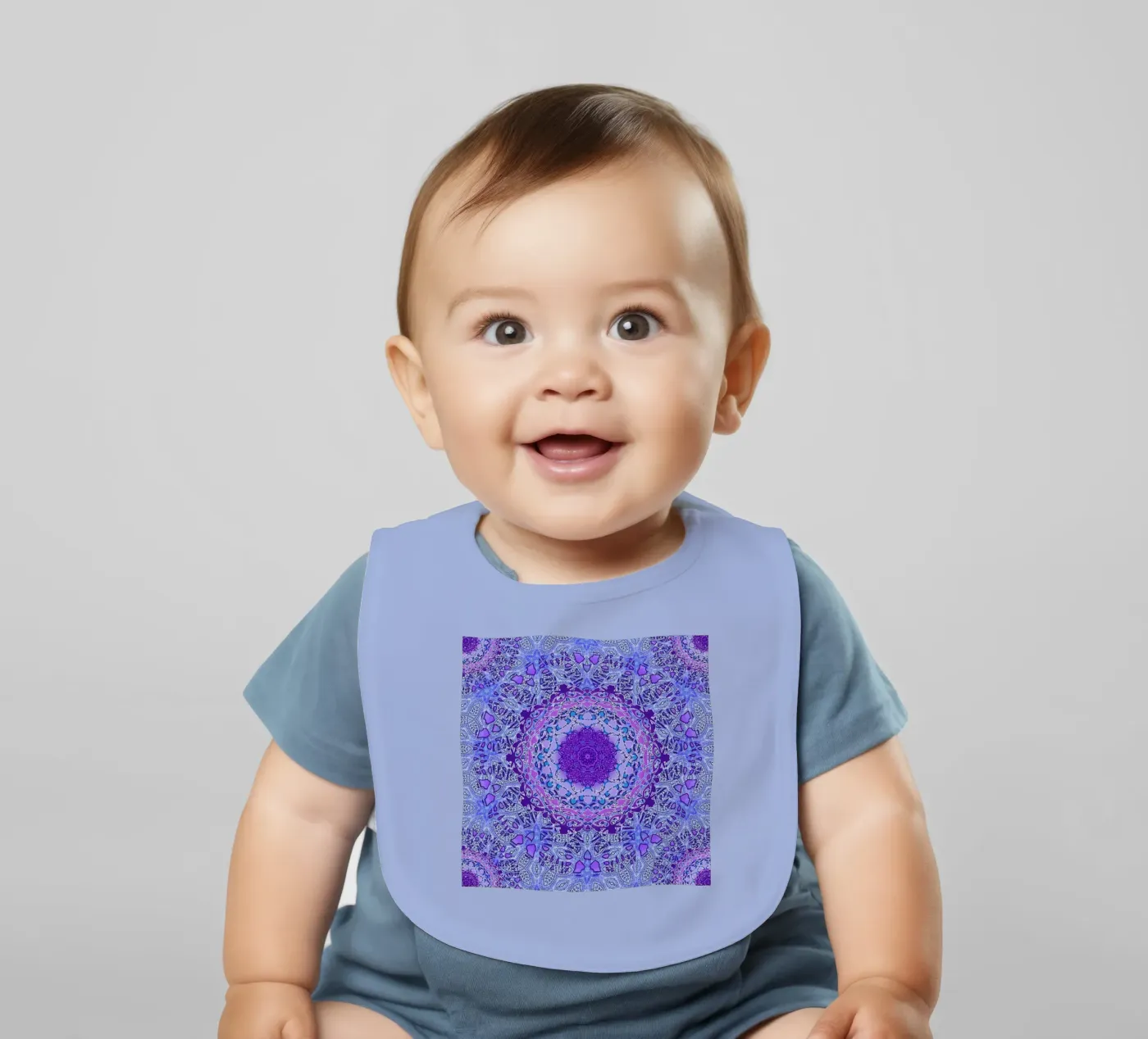 Mandala di pervinche bavaglino da Nina May Design Studio
