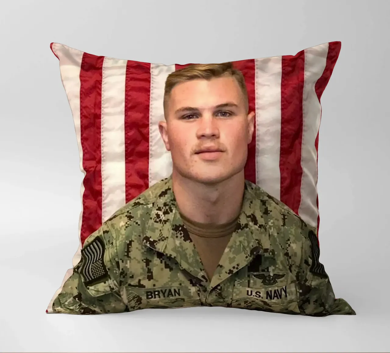Zach Bryan cuscino da fayzelkodok