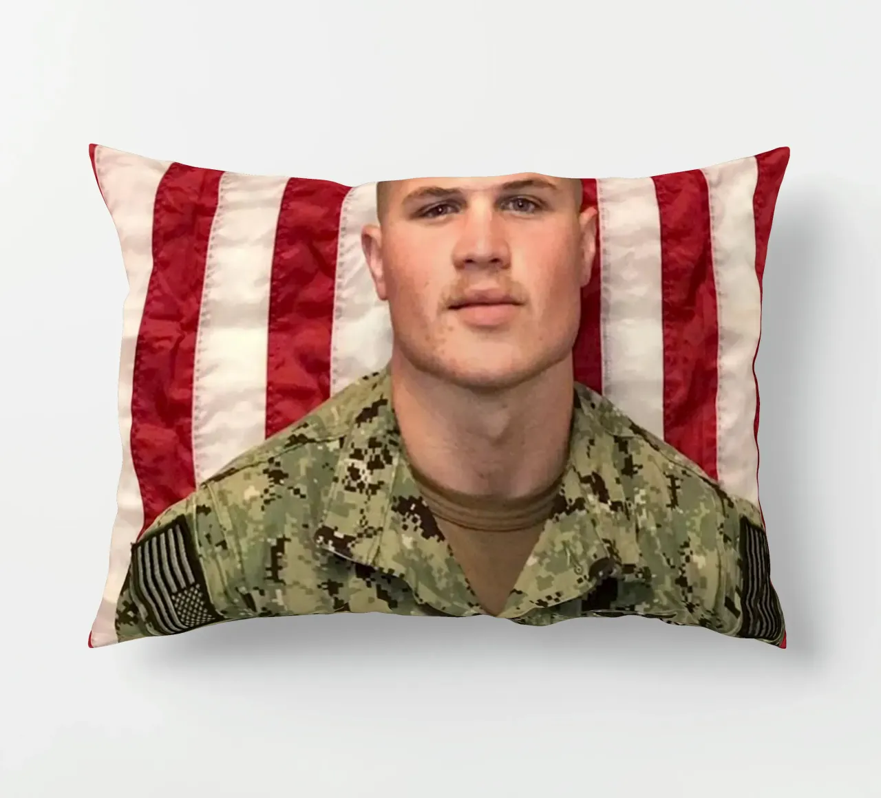 Zach Bryan cuscino da fayzelkodok