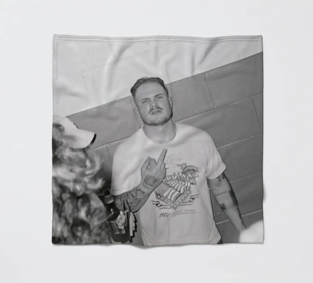 Zach Bryan coperta in pile da fayzelkodok