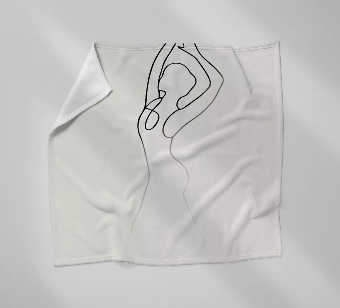 Pose 2 Fleecedecke von Graphite