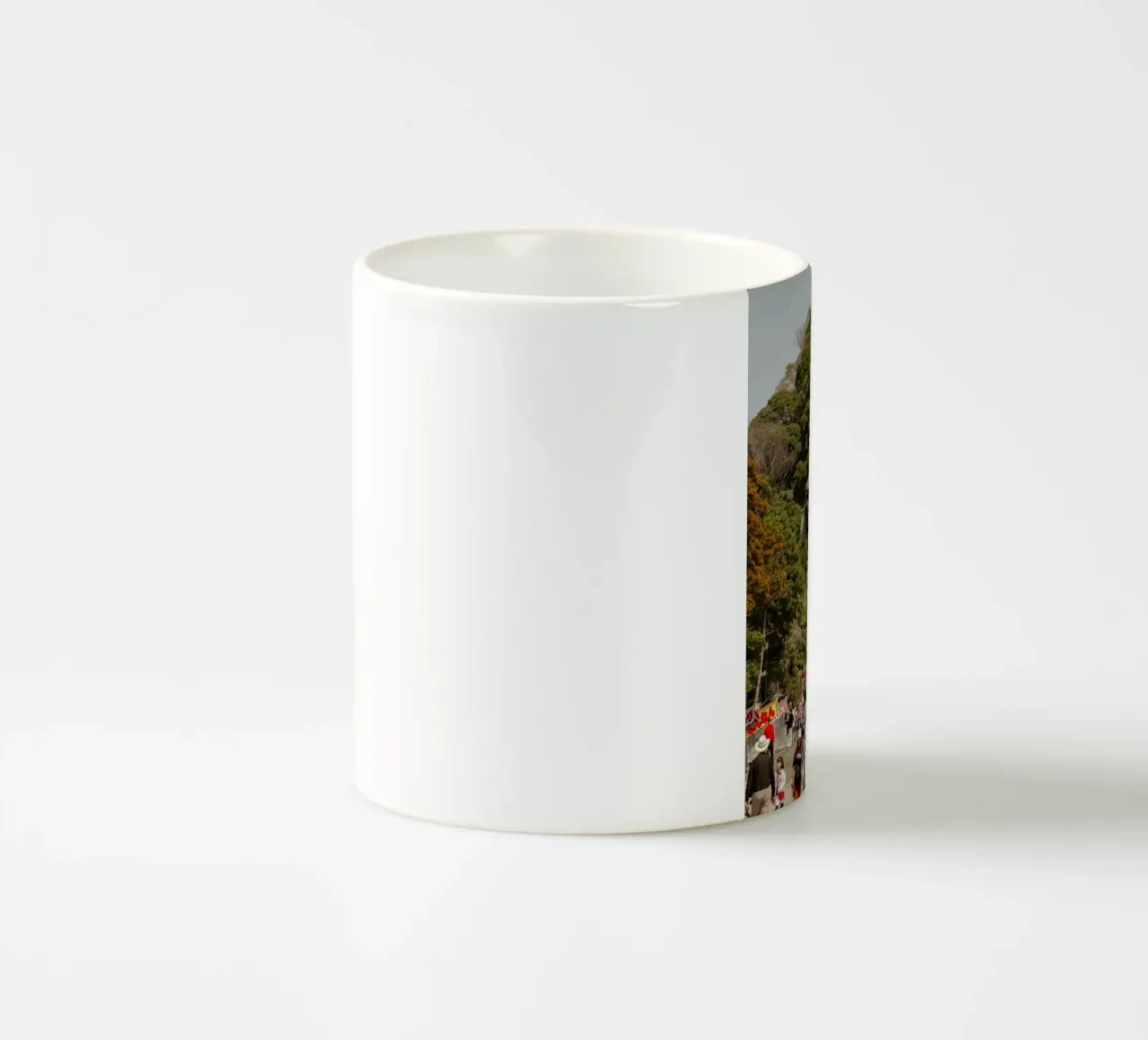 Santuario di Kamakura, Giappone tazza in ceramica da Marcel Bisig
