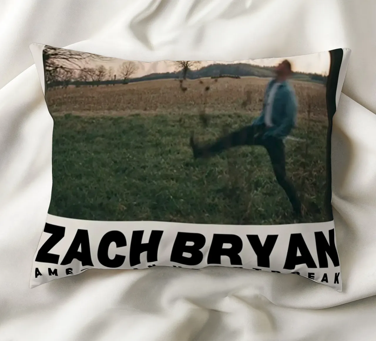 Zach Bryan cuscino da fayzelkodok