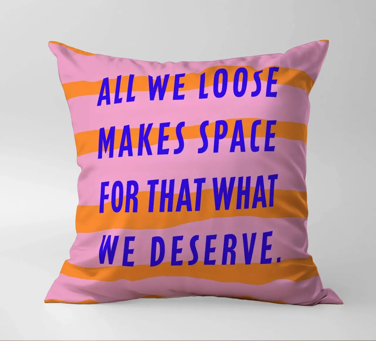 All we loose makes space. cuscino da FRICKE DESIGN