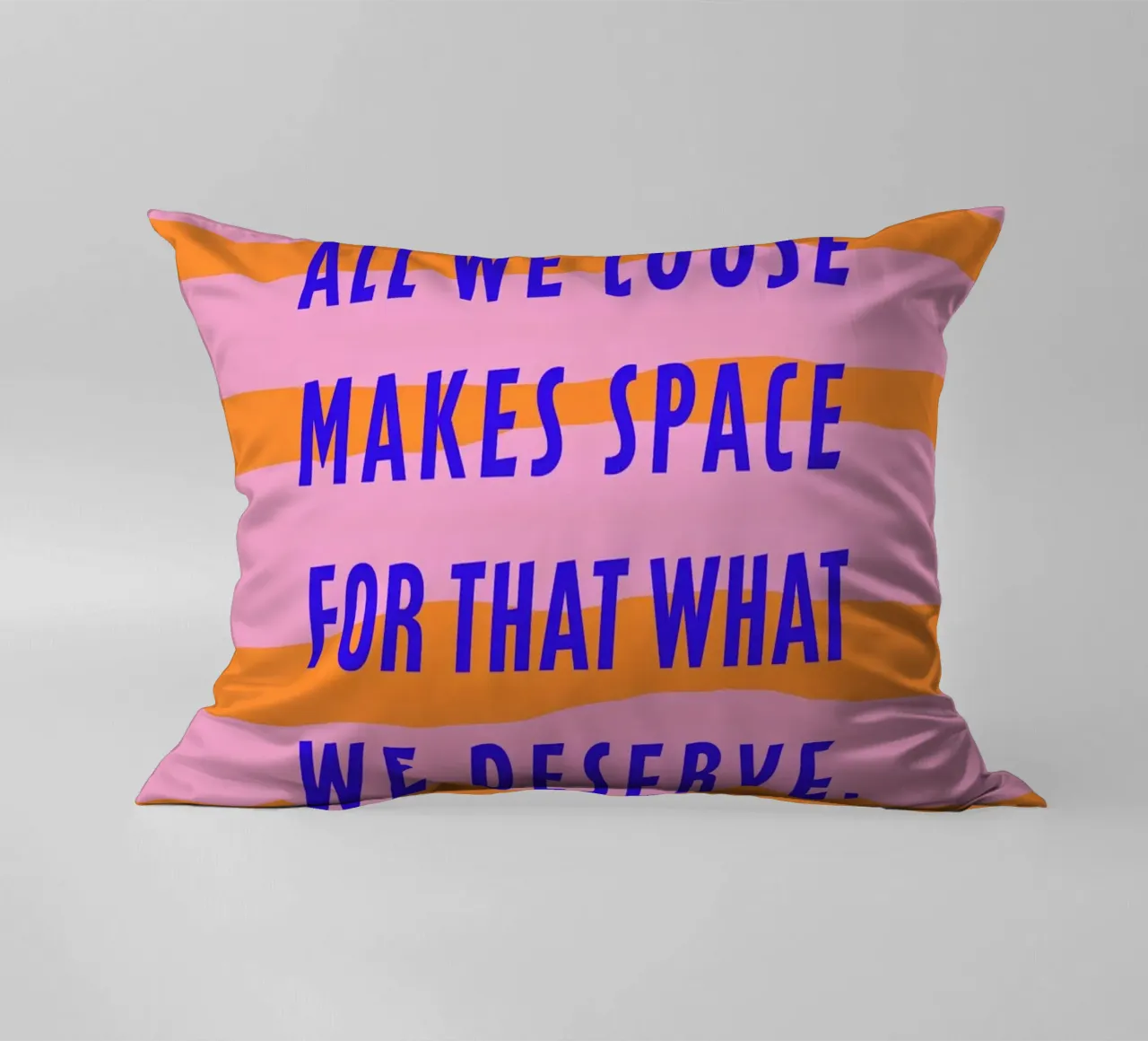 All we loose makes space. cuscino da FRICKE DESIGN