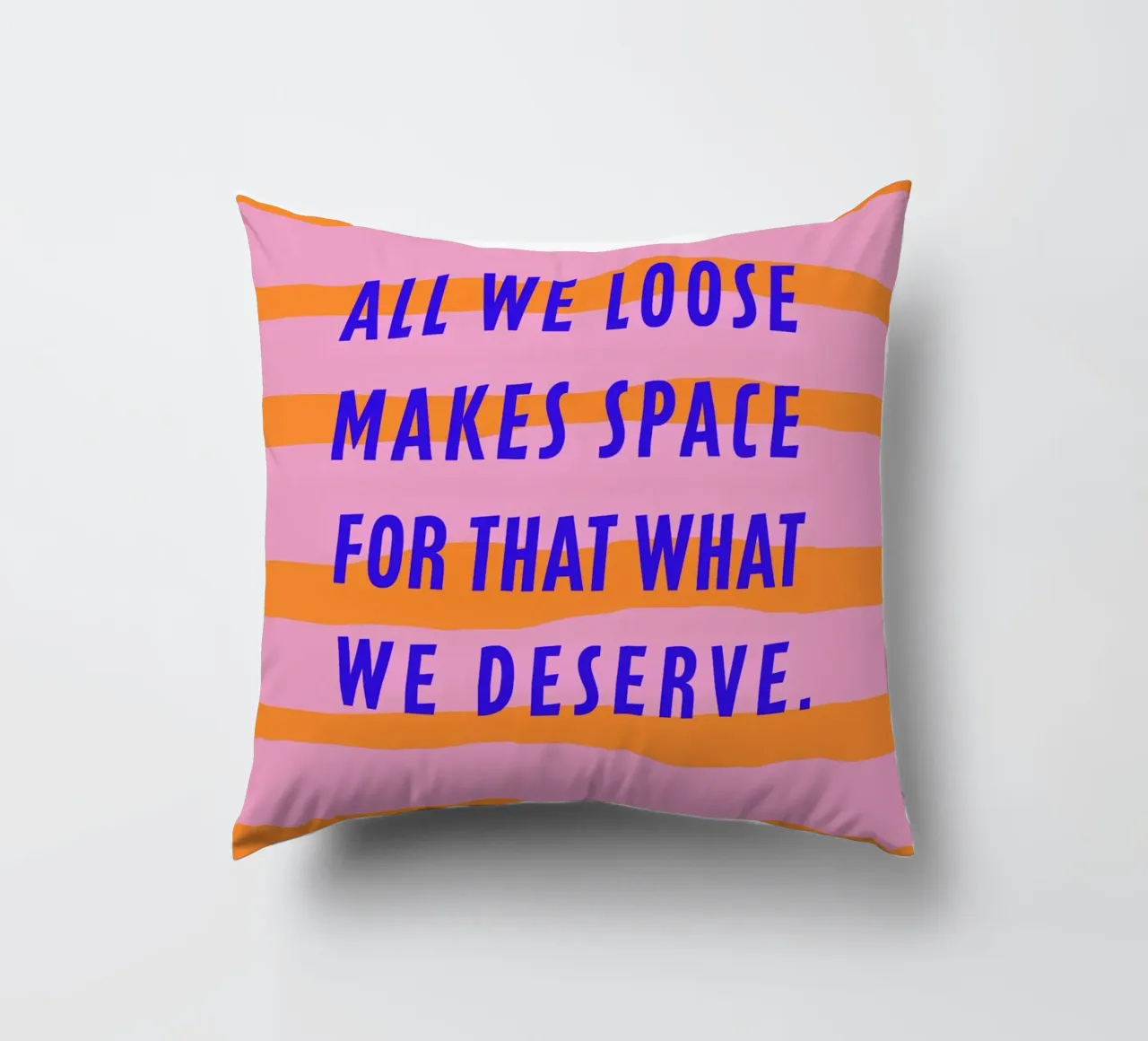 All we loose makes space. cuscino da FRICKE DESIGN