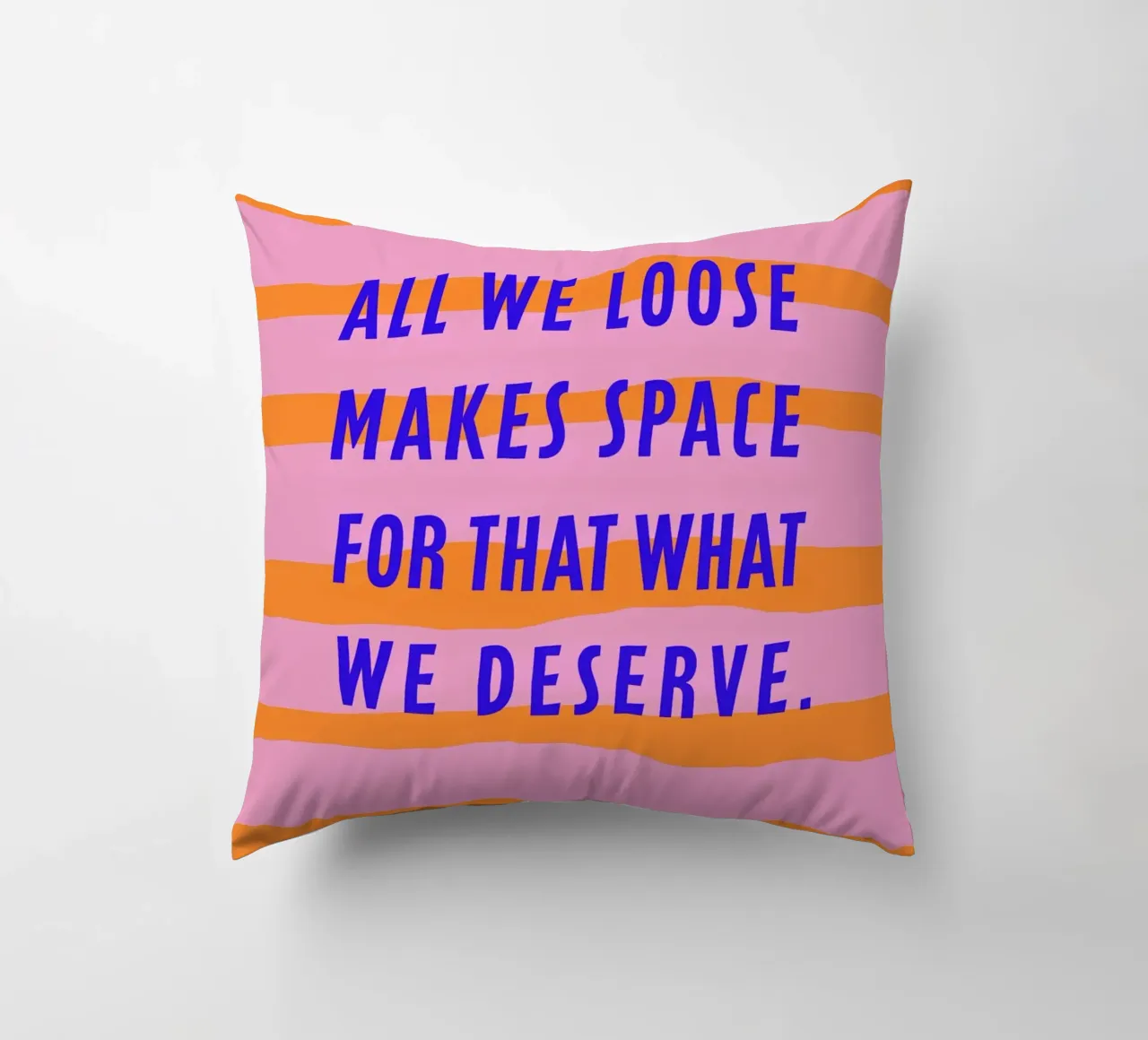 All we loose makes space. cuscino da FRICKE DESIGN