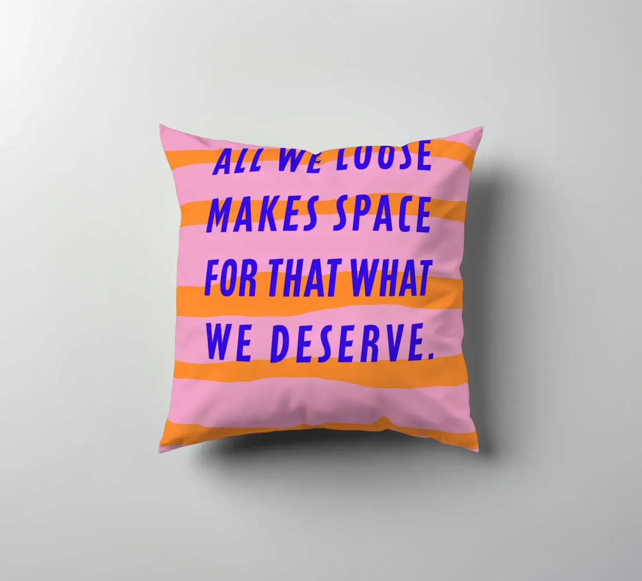 All we loose makes space. cuscino da FRICKE DESIGN