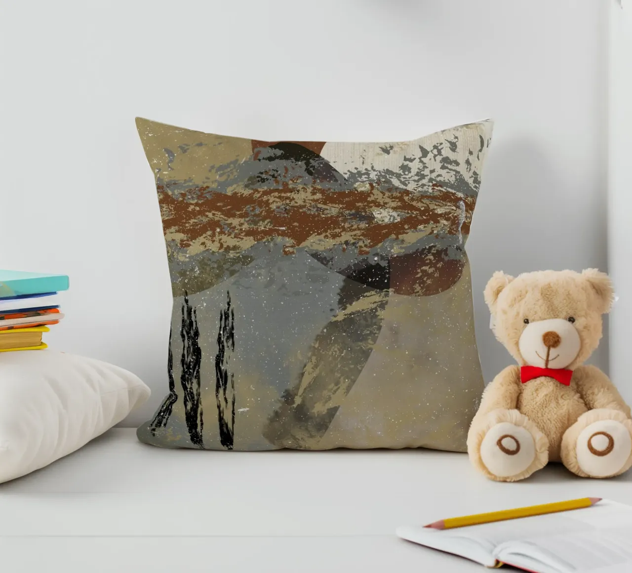 Modern abstract artwork in beige, rust, gray and brown cuscino da Imaginative