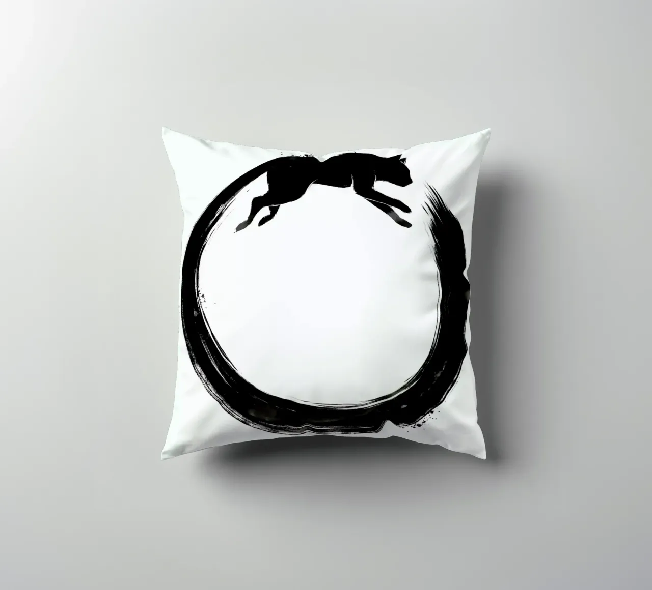 Sumie Enso Cat cuscino da Tobe Fonseca