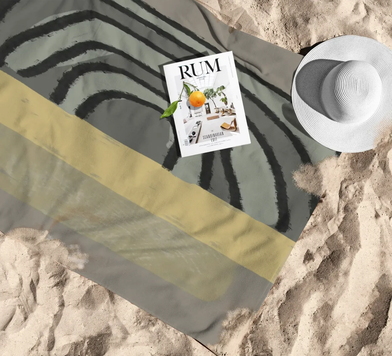 Organic and geometric shapes in green and yellow telo mare da Imaginative