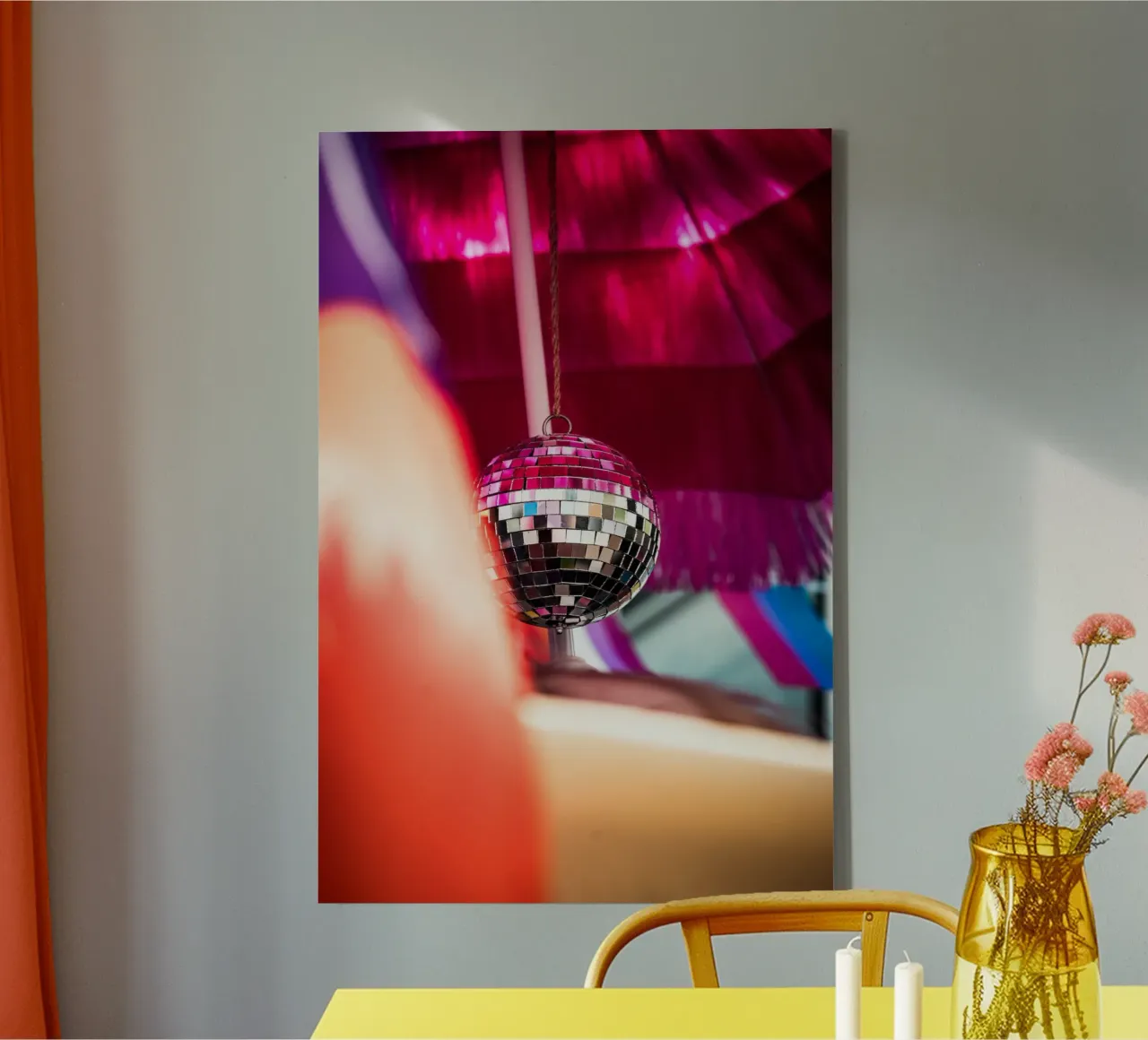 Disco canvas met Baklijst van Flo Klein