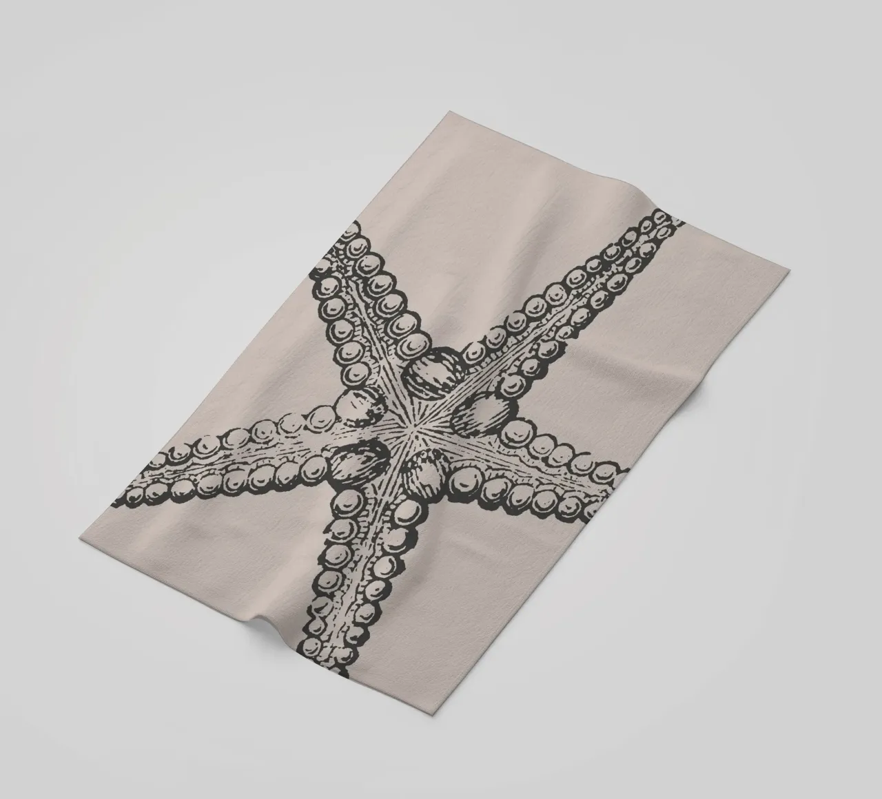 Gedetailleerde zeester Print - Aardetinten, Modern Zeeleven A strandhanddoek van ClubArt