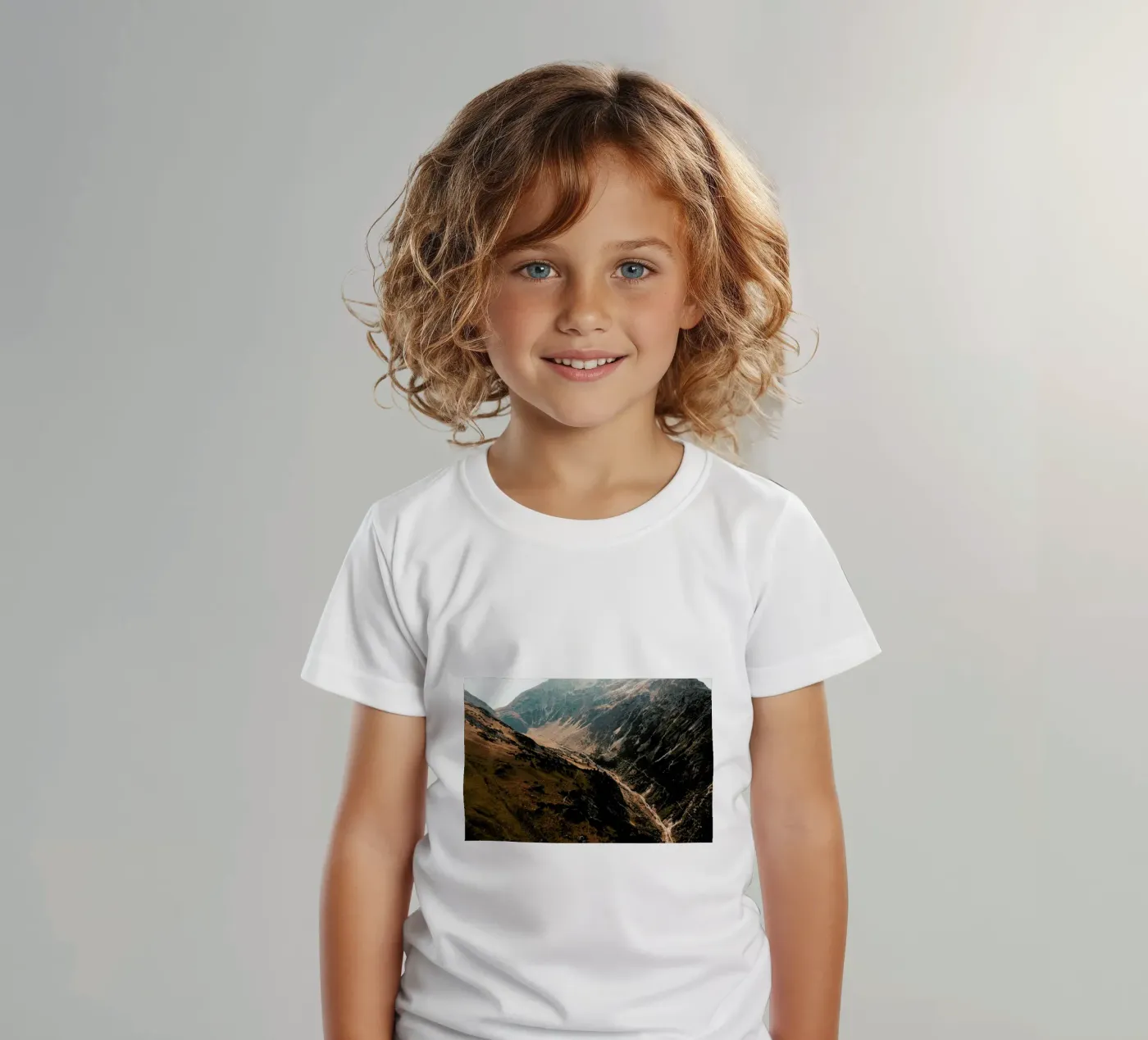 Unknown Planet kinder t-shirt van Sebastian Hilgetag