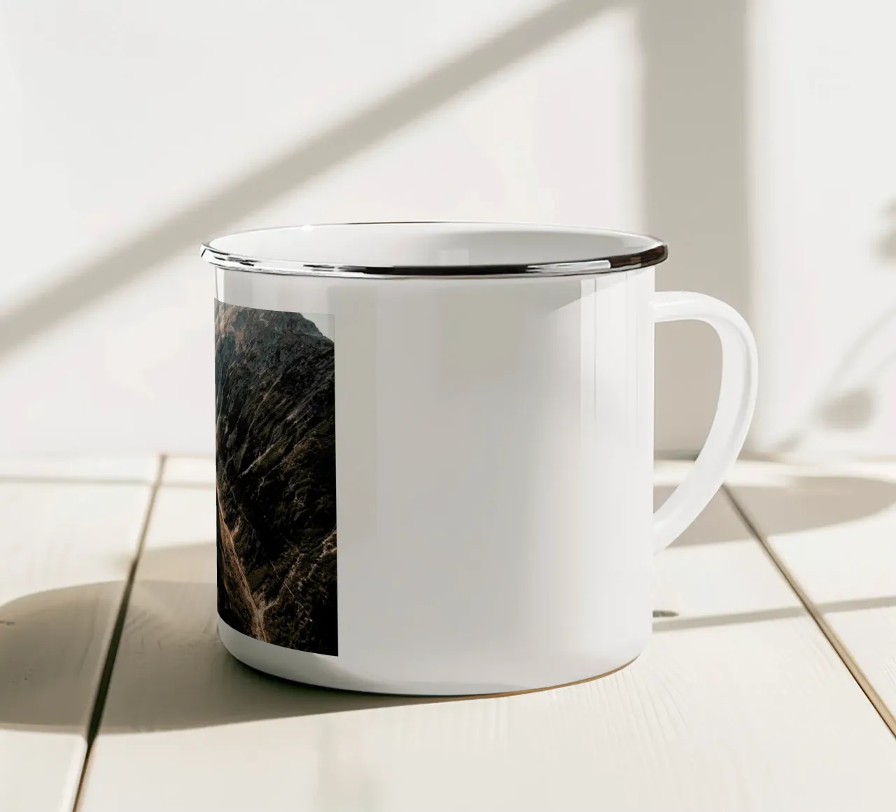 Unknown Planet tazza in smalto da Sebastian Hilgetag