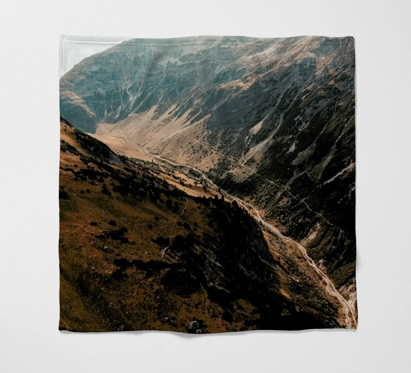 Unknown Planet Fleecedecke von Sebastian Hilgetag