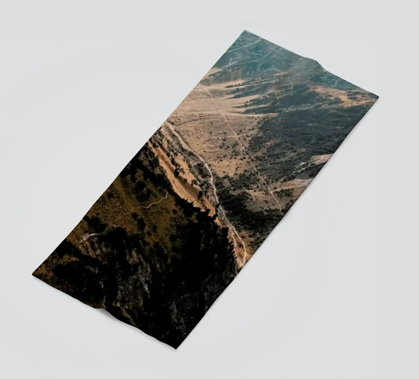 Unknown Planet Strandtuch von Sebastian Hilgetag